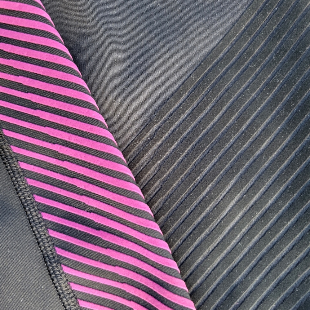 ๐ 5 for $25 - Gap Sculpt compression leggings - Picture 3 of 4